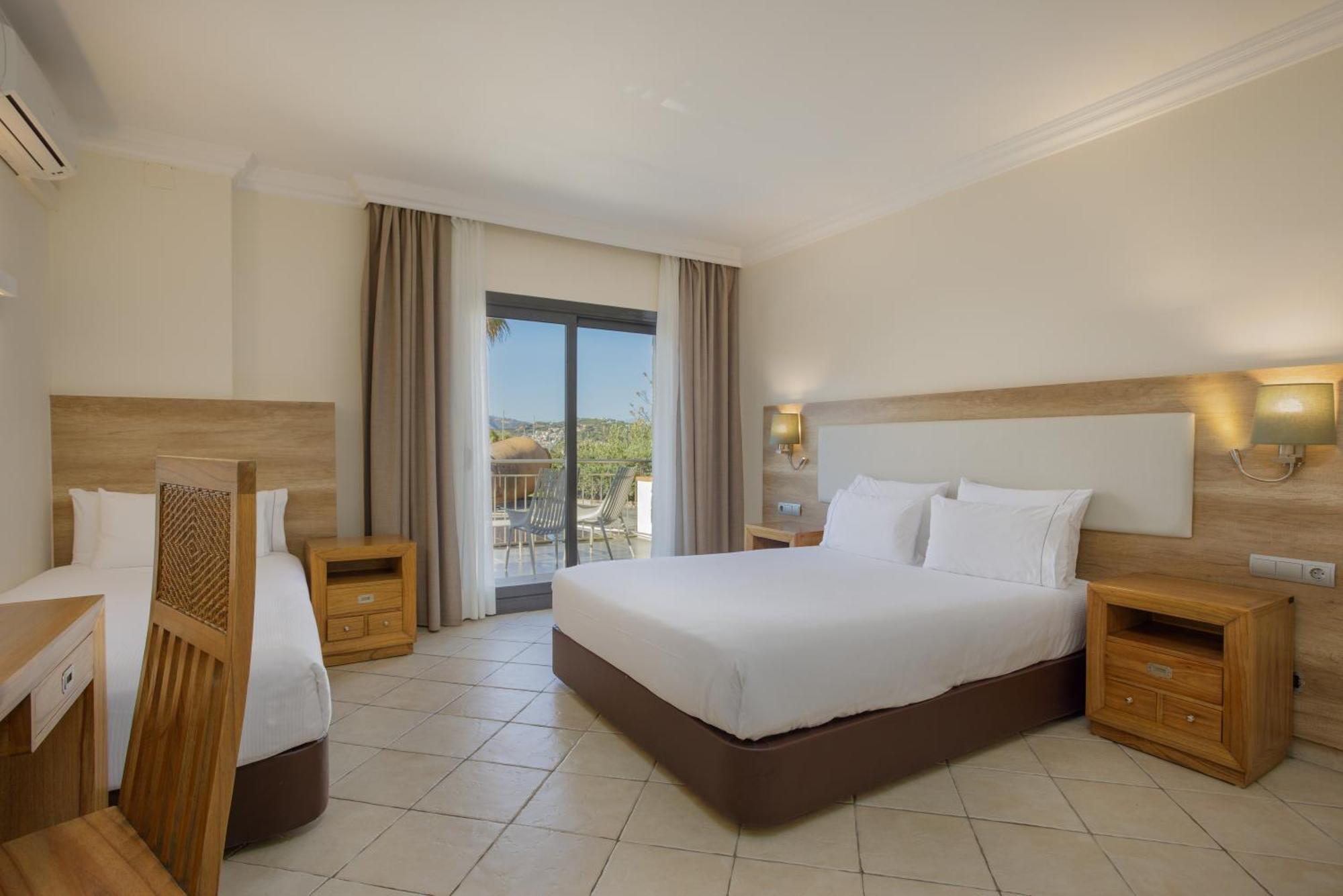 Camera Comfort Matrimoniale con Letto Supplementare